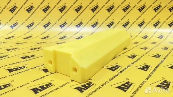 Накладка рукояти (15FT) правая OEM T125309 — фото 3